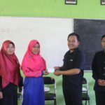 Perdana! Santunan Dana SMK Kesehatan Purworejo Bagi Siswa-Siswi Yatim Piatu